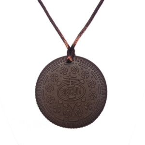 Chewy Pendant - Biscuit Large | Chocolate